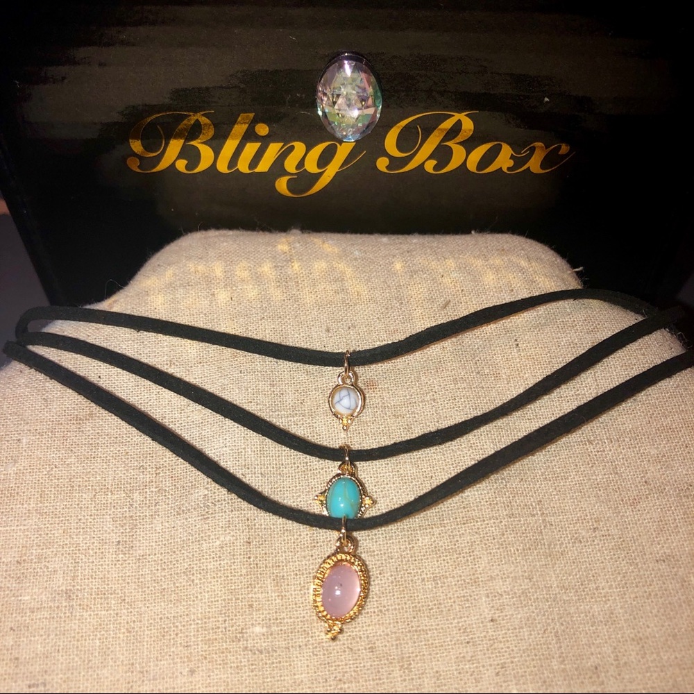 Bling 💎 Box 3 Layered Choker Stone Set
